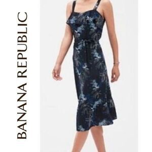 Banana Republic Blue floral sleeveless Midi Floral Dress Size 2